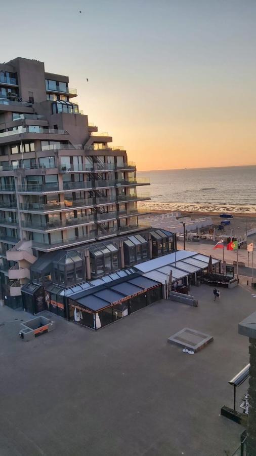 Appartement Met Zeezicht Op Het Van Bunnenplein Knokke-Heist Kültér fotó