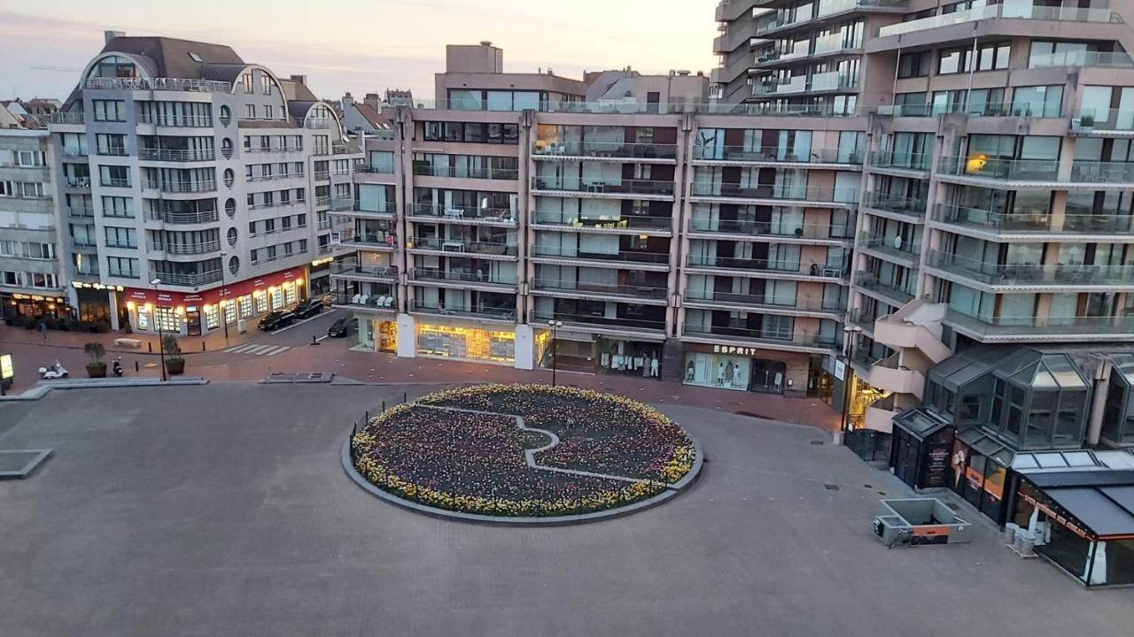 Appartement Met Zeezicht Op Het Van Bunnenplein Knokke-Heist Kültér fotó