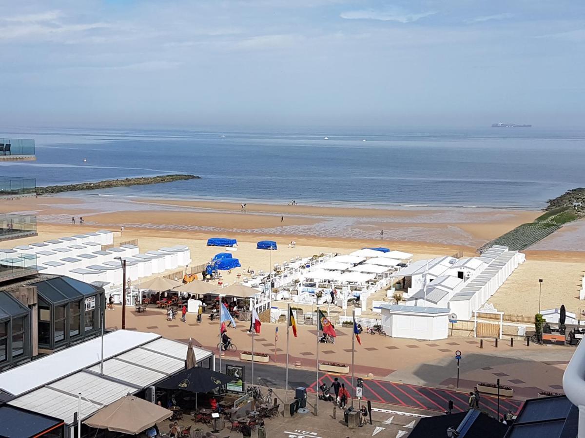 Appartement Met Zeezicht Op Het Van Bunnenplein Knokke-Heist Kültér fotó