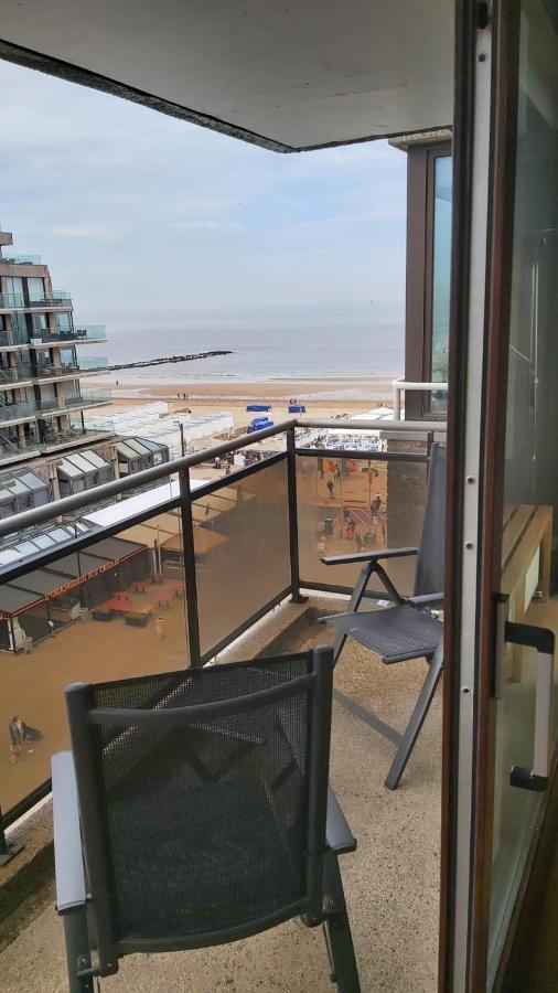 Appartement Met Zeezicht Op Het Van Bunnenplein Knokke-Heist Kültér fotó
